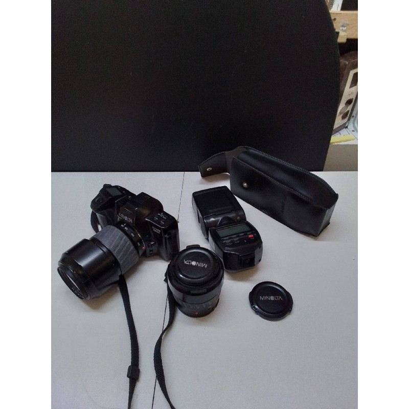 APPAREIL PHOTO MINOLTA 7000I + ACCESSOIRES 