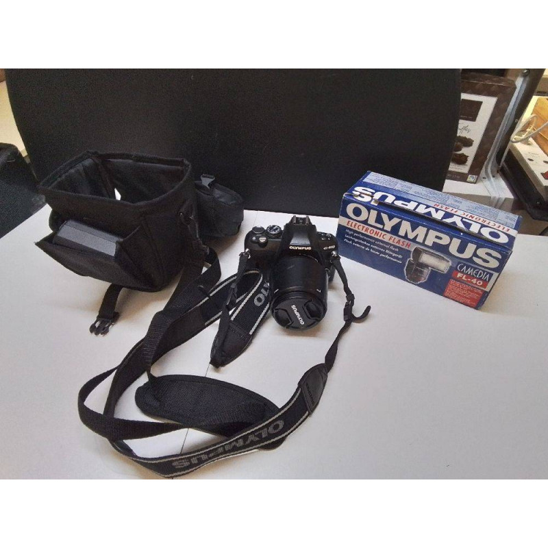 APPAREIL PHOTO OLYMPUS E 400 + FLASH ET SACOCHE 
