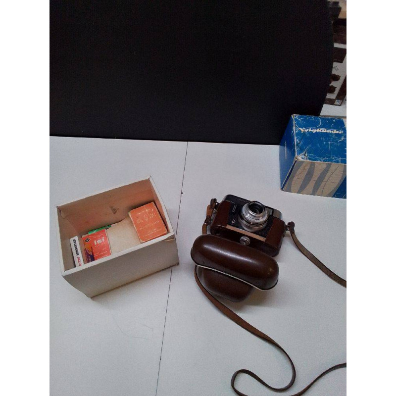 APPAREIL PHOTO + BOITE 