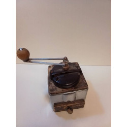 MOULIN ANCIEN PEUGEOT 