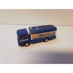 CAMION BLEU