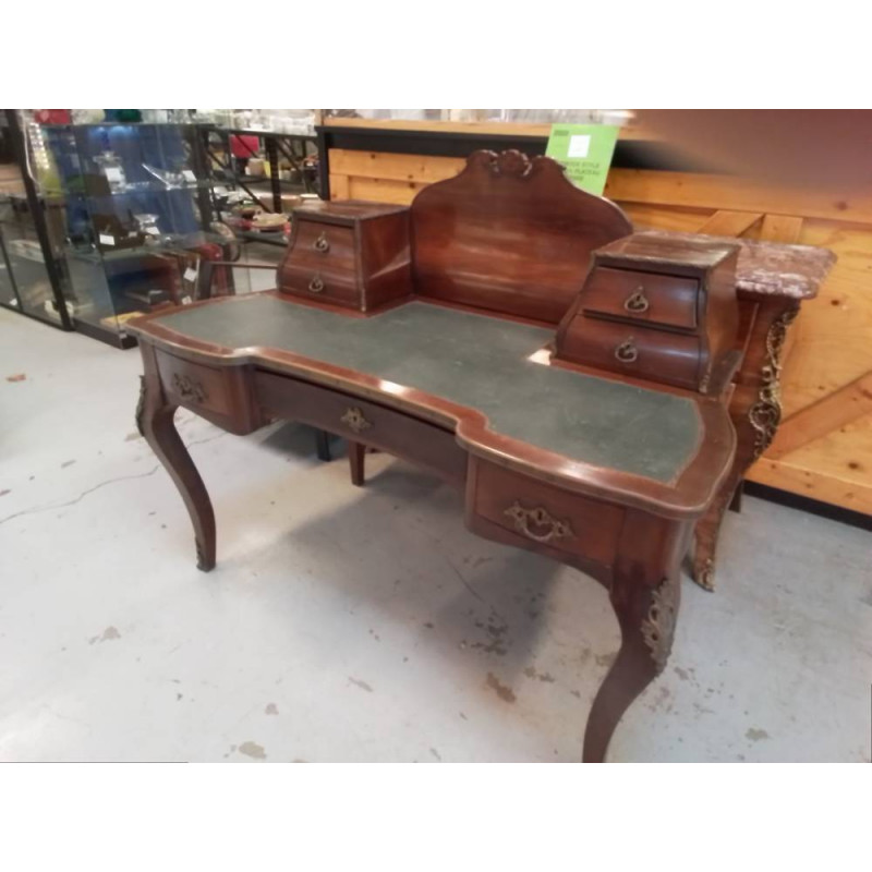 BUREAU STYLE LOUIS XV 6 TIROIRS 