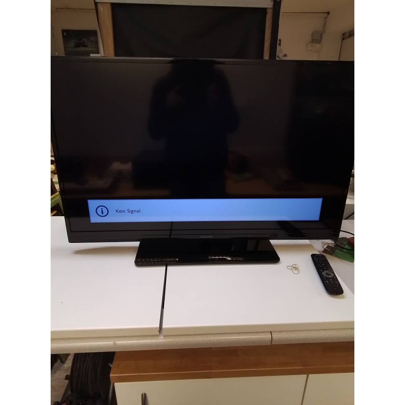 TV PHILIPS AVEC TELECOMMANDE 
