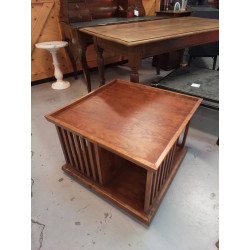 TABLE BASSE A ROULETTES 