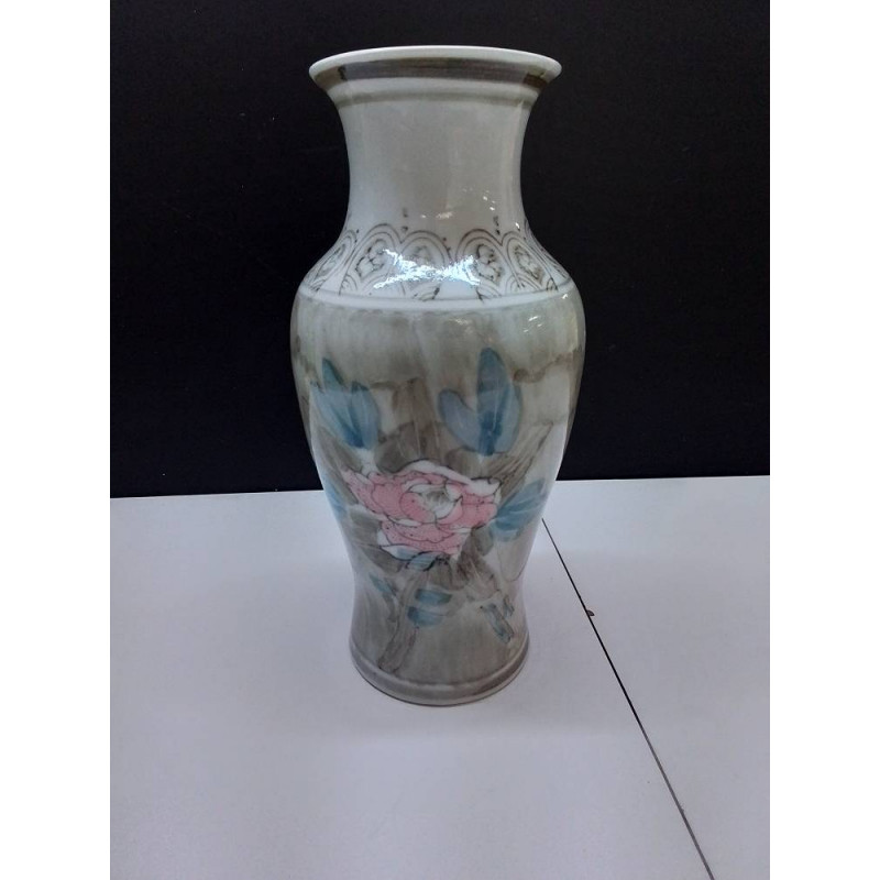 VASE MOTIF A FLEURS 