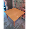 TABLE CARREE BOIS MASSIF