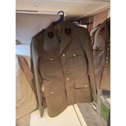 TENUE MILITAIRE LA PIECE