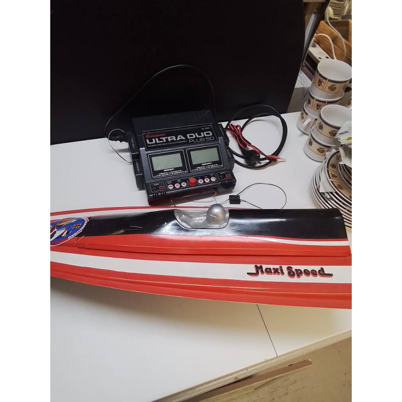 BATEAU DE MODELISME MAXI SPEED 