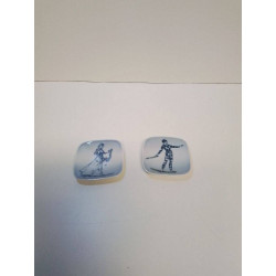 LOT 2 ASSIETTES MINIATURE...