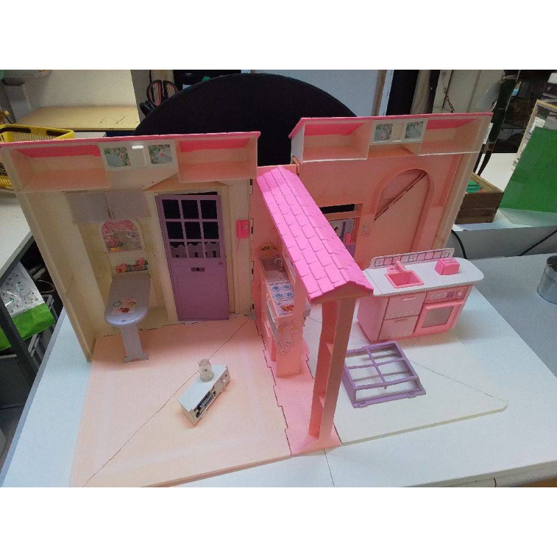 MAISON BARBIE ET ACCESSOIRES 