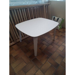 TABLE ENFANT MODERNE...