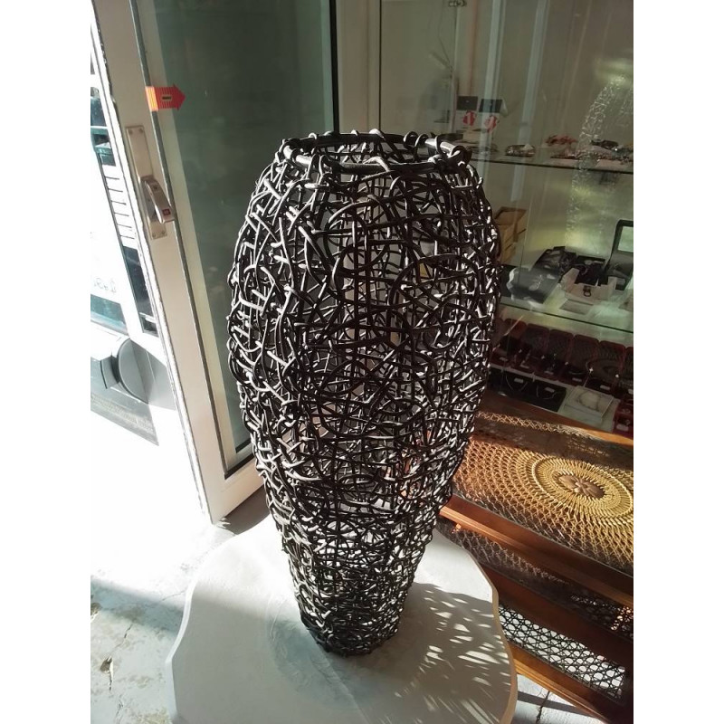 VASE TRESSÉ