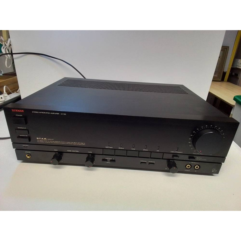 AMPLIFICATEUR LUXMAN LV 122
