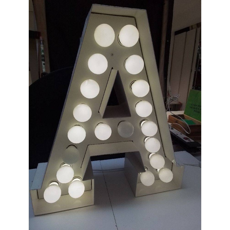 LUMINAIRE VEGAZ LETTRE A