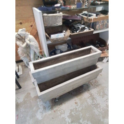 JARDINIER EN BETON LA PIECE