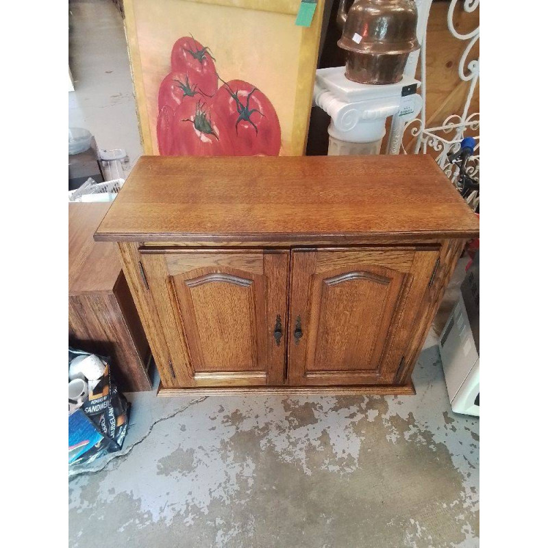 MEUBLE D’APPOINT 2 PORTES EN CHENE 