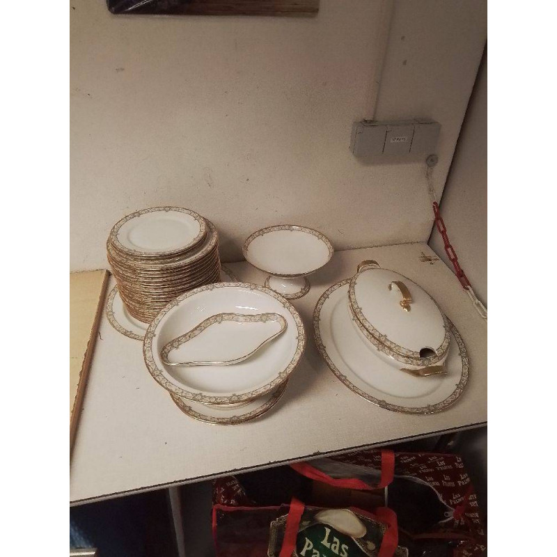 SERVICE LIMOGES BORD DORE ET FLEURS JAUNE