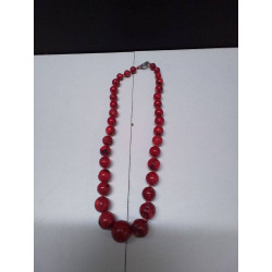 COLLIER DE PERLES ROUGES 