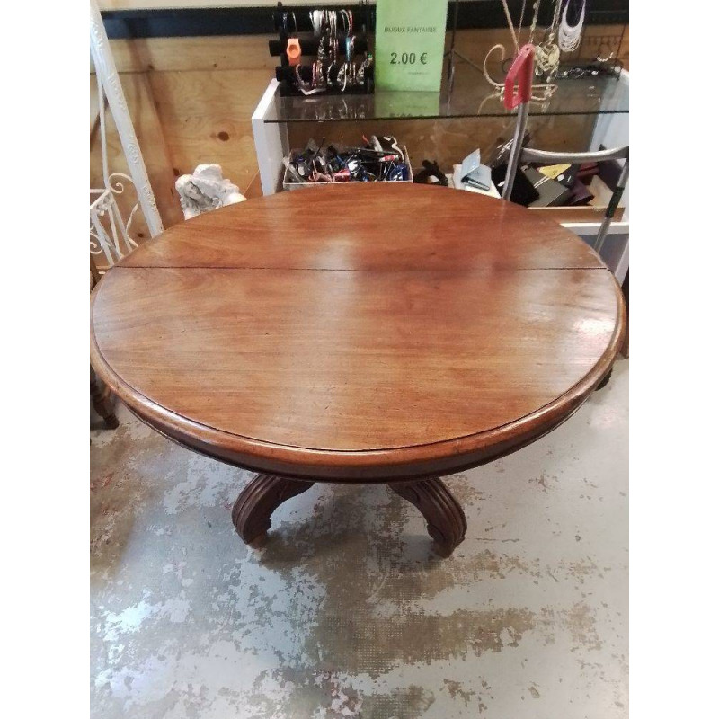 TABLE OVALE 