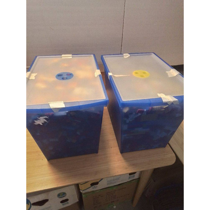 BOITE BLEU LEGO LA PIECE