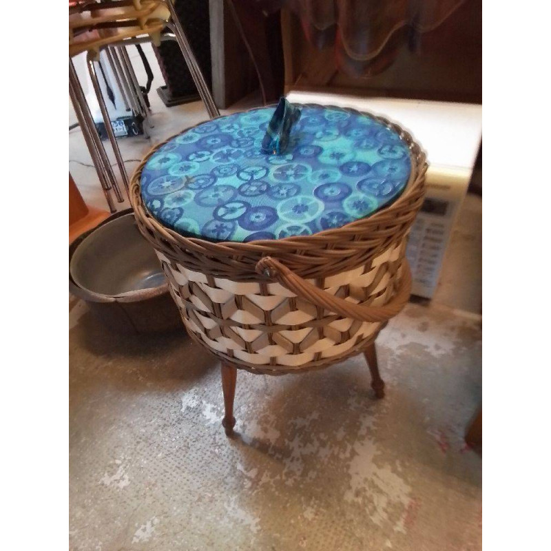 TRAVAILLEUSE VINTAGE 