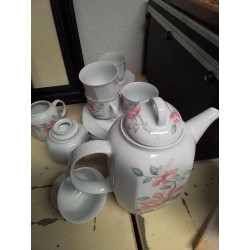 SERVICE A CAFÉ BAVARIA...