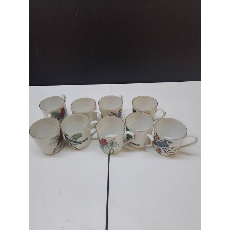 LOT DE TASSES A CAFE PORCELAINE DE PARIS 