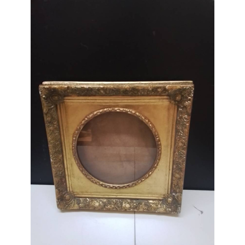 CADRE ANCIEN BOIS DORÉ 