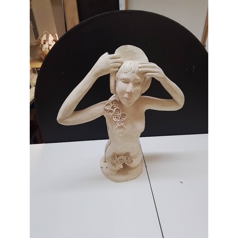 STATUETTE CÉRAMIQUE FEMME