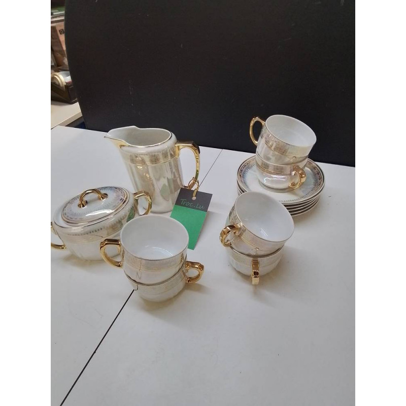 SERVICE A CAFE DF BORD DORE