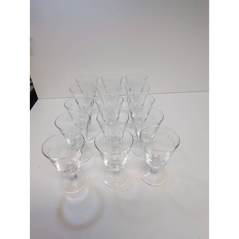 LOT VERRES MOTIF FLEURS