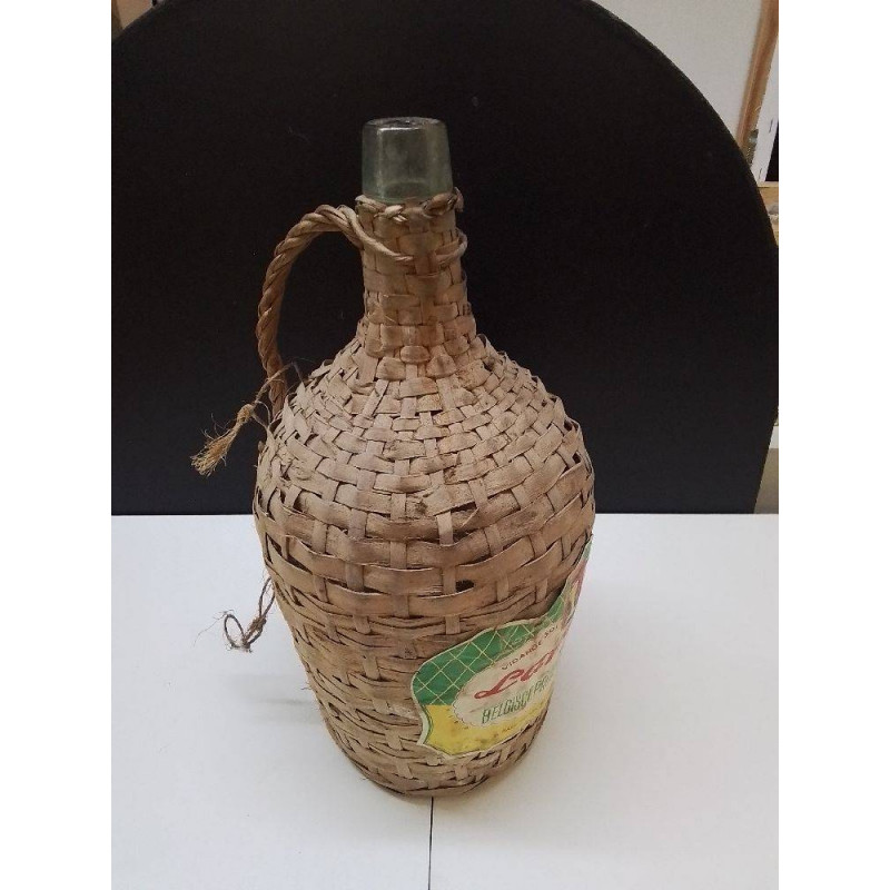 BOUTEILLE DE VIN VINTAGE EN OSIER