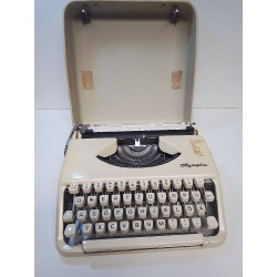 MACHINE A ECRIRE OLYMPIA 