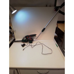 TAILLE HAIES ÉLECTRIQUE...