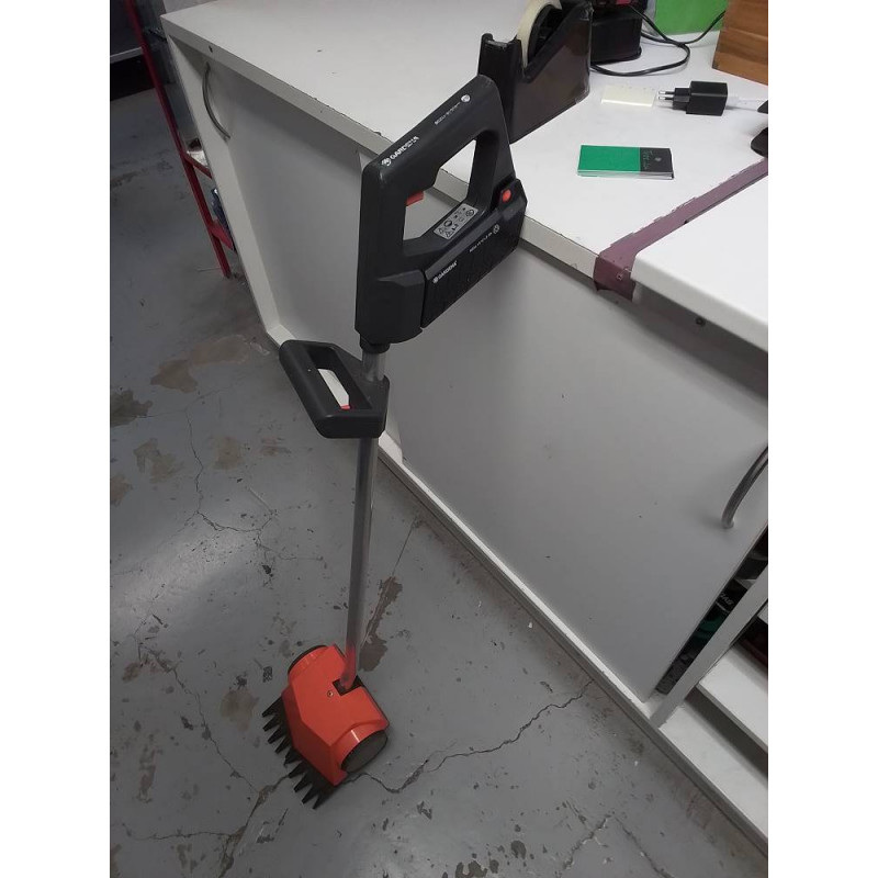 COUPE BORDURE GARDENA BATTERIE