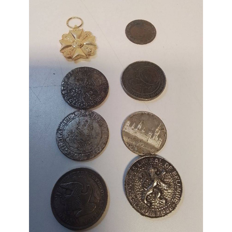 LOT PIECES DE COLLECTION + MEDAILLE 