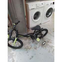 VELO BTWIN A ROULETTES 