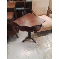 TABLETTE D’ANGLE EN BOIS 