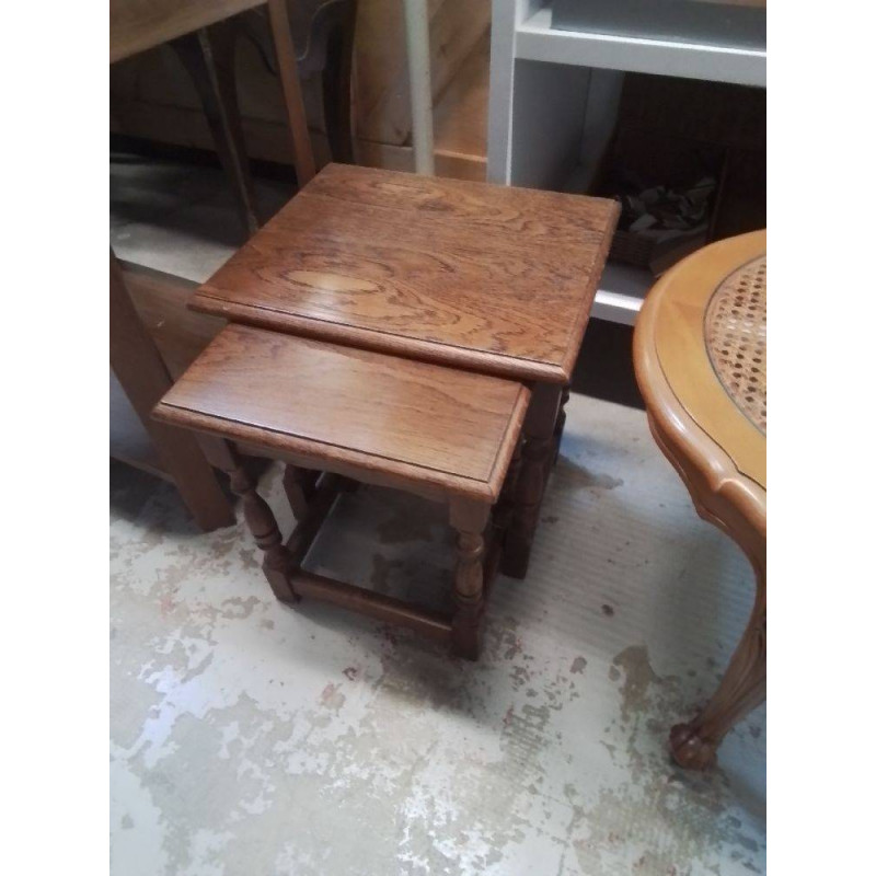 TABLE GIGOGNES EN BOIS 