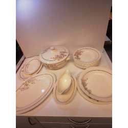 LOT VAISSELLE SARREGUEMINES 