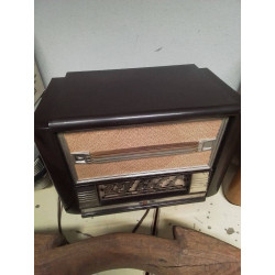RADIO ANCIENNE EN L\'ÉTAT