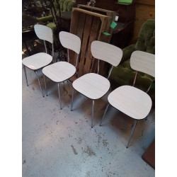 LOT 4 CHAISES BLANCHE FORMICA 