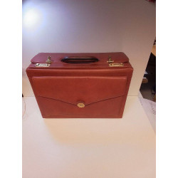 VALISE ANCIENNE EN CUIR 228