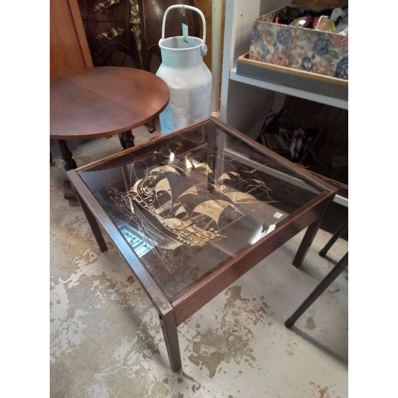 TABLE BASSE MOTIF BATEAU 