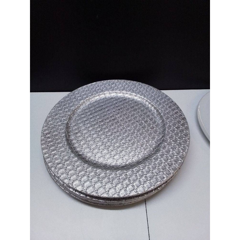LOT D\'ASSIETTES DE PRÉSENTATION 