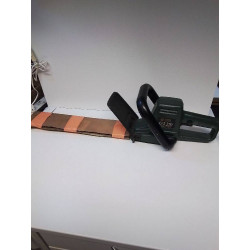 TAILLE HAIE BLACK DECKER GT...