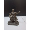 STATUETTE EN REGULE DAME PM
