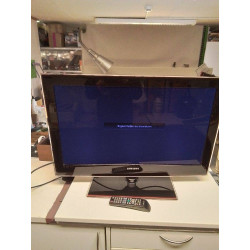 TV SAMSUNG AVEC TÉLÉCOMMANDE 
