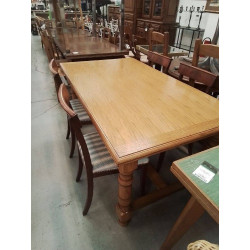 TABLE EN CHENE AVEC ALLONGES 