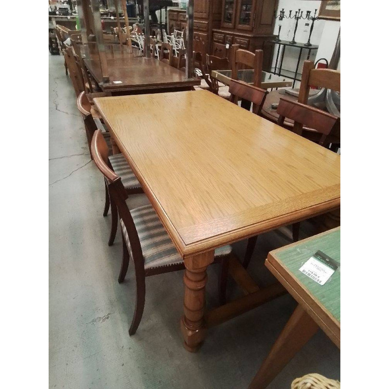 TABLE EN CHENE AVEC ALLONGES 
